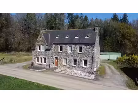 vente maison 4 pièces 166.88 m² à plouguernével (22110)  159 000 €