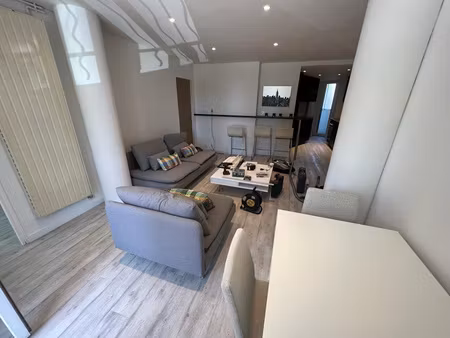 appartement meuble type 4 / chemin armée d'afrique / timone