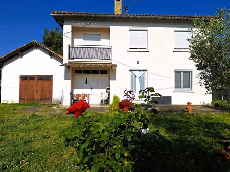vente maison 5 pièces 122 m² à riscle (32400)  169 000 €