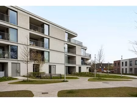 instapklaar penthouse met terras aan louisapark in eeklo