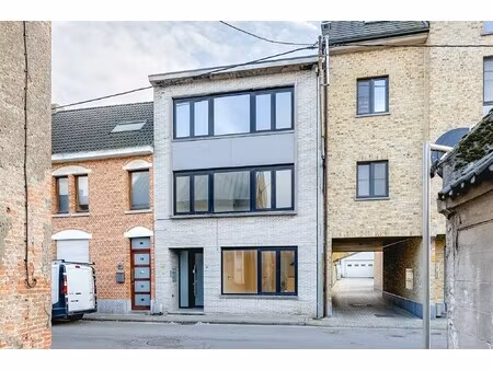 vergund gerenoveerd appartementsgebouw