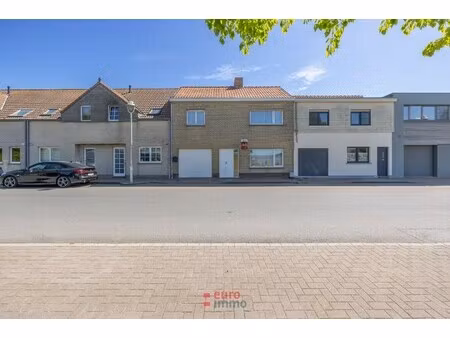 ruime rijwoning met 4 slaapkamers in het pittoreske ramskapelle