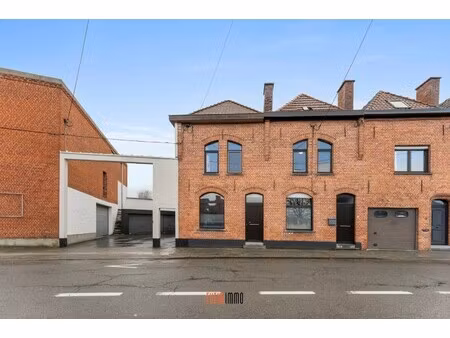 half open woning met garage