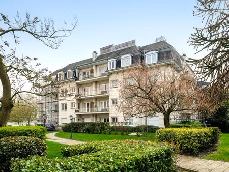 hoekappartement met veel potentieel in residentie ‘carlton’ nabij gent