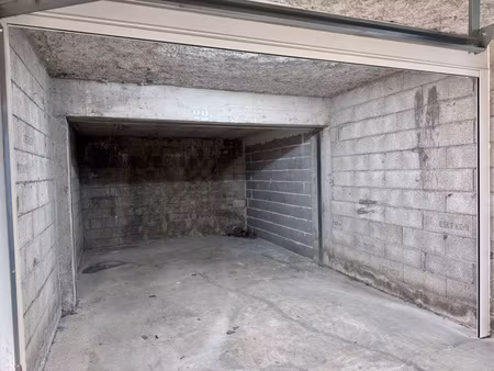 perpignan : garage de 18m² à vendre 19800 €