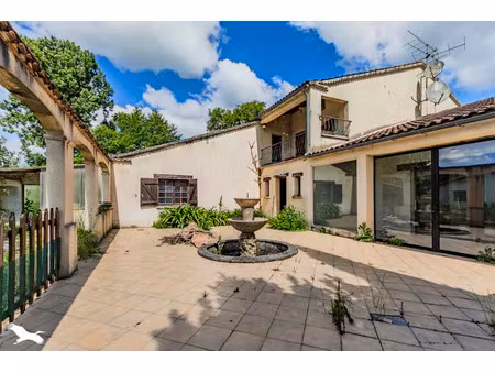 vente maison 7 pièces 200 m² les peintures (33230)