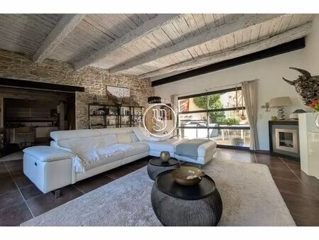 villa de luxe à vendre à nîmes : 550 000 € | 165m²