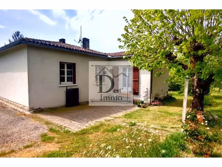 maison 4 pièces avec jardin et garage à lesterps