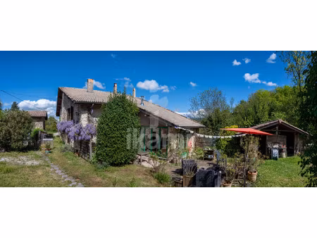 maison en pierre + gîte au coeur du royans