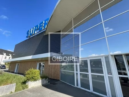 location local commercial 195m² romille 35850