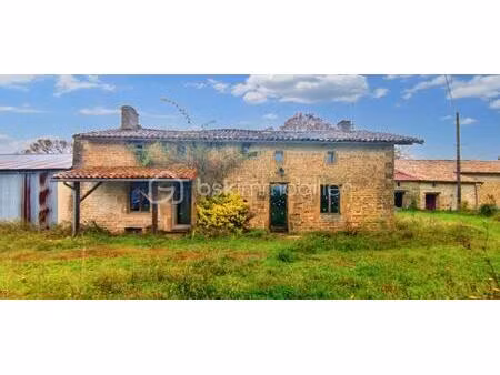 maison ancienne de 114 m² à lezay