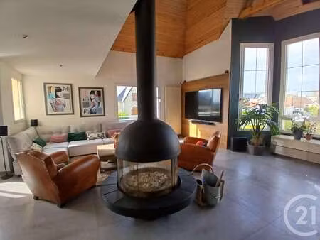 vente maison à saint-martin-de-brehal (50290) : à vendre / 260m² saint-martin-de-brehal