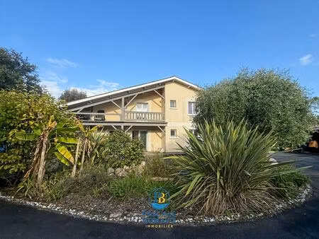 maison 5 pieces 140 m2 - parc 2300 m2 avec piscine