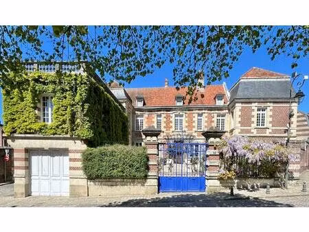 maison de maître :10 pièce(s) 288 m2 - terrain 959m²
