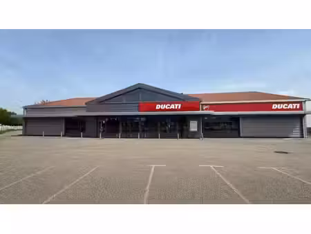 location entrepôt péronnas 01960 816m²