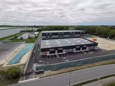 location commerce chécy 45430 125m²