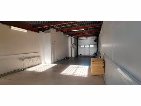 location local d’activités lisses 91090 160m²