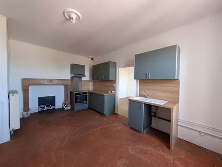 location appartement 3 pièces 85m²