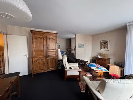 vente appartement 4 pièces  85.00m²  élancourt