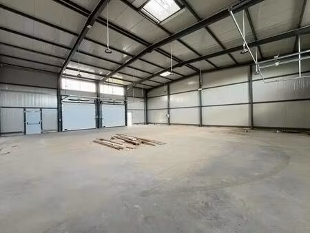 location entrepôt les arcs 83460 350m²