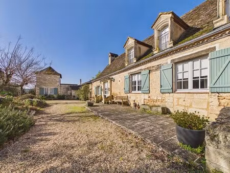 charmante demeure avec maison d’amis  pigeonnier et piscines