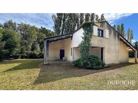 orange  villa d'architecte années 70 de 134m2 charme et emplacement idéal