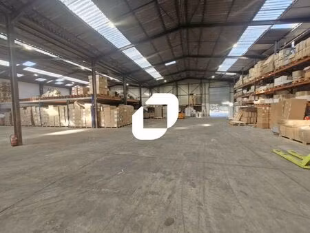 location entrepôt ozoir la ferriere 77330 1710m²