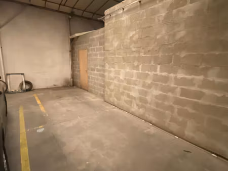 place de parking + box de rangement
