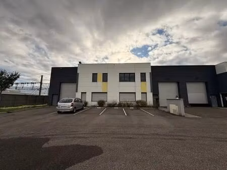 location local d’activités saint-fons 69190 280m²