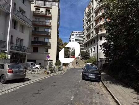 location local d’activités grenoble 38100 468m²