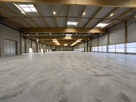 location entrepôt puiseux-en-france 95380 5508m²