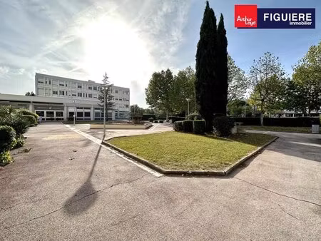 location bureaux 58 m²