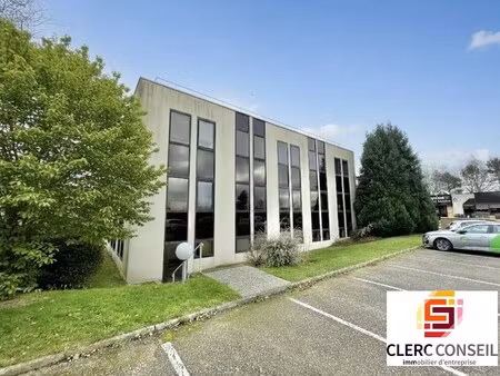 location bureaux 130 m²
