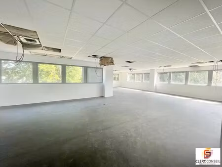 location bureaux 205 m²