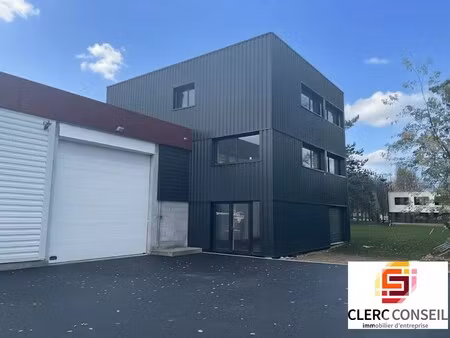 location bureaux 85 m²