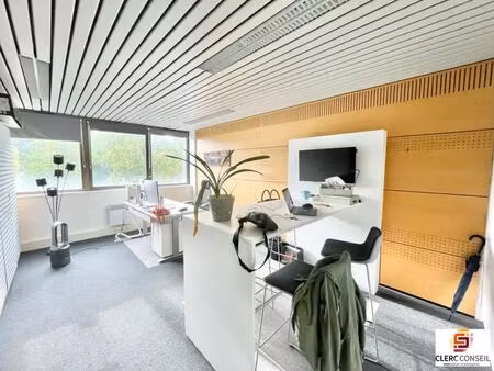 location bureaux 318 m²