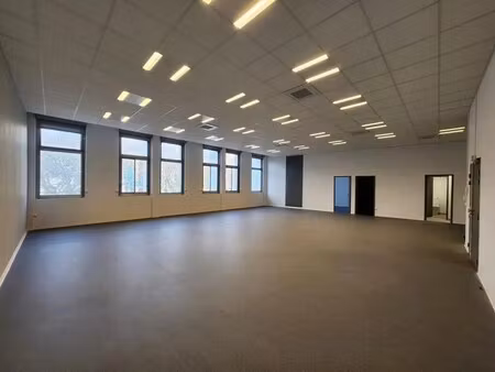 location bureaux 180 m²