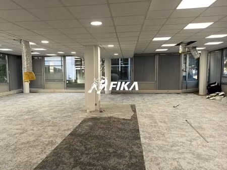 location bureaux 181 m²