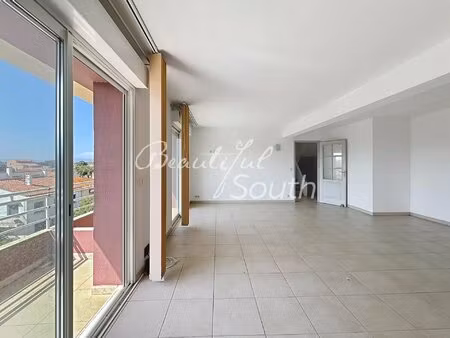 duplex  140m²  dernier niveau avec 2 terrasses et garage  canet plage