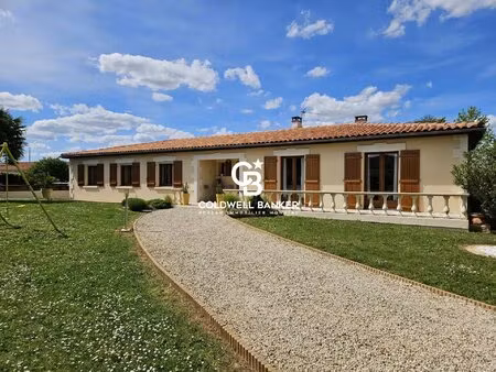 maison de plain-pied avec piscine sur terrain de plus de 3000 m² – proche commodités