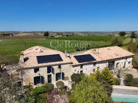 propriété de caractère en pierre avec maison principale et 3 gîtes  à 5 minutes des...