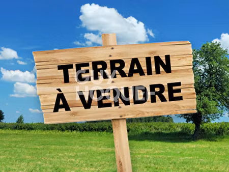 terrain 652 m2