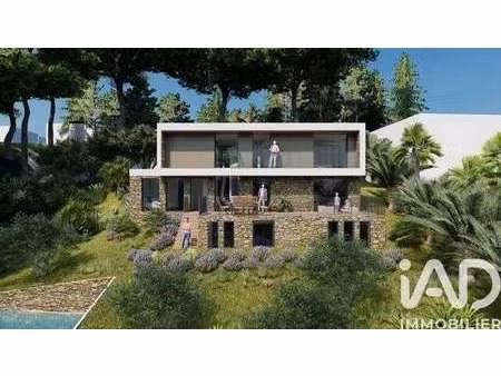 vente terrain à fréjus (83370) : à vendre / 747m² fréjus