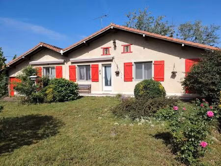 ferme début 20ème siècle rénovée sur terrain 9007 m2