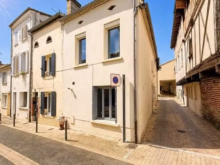 maison individuelle de ville située à villeneuve-sur-lot