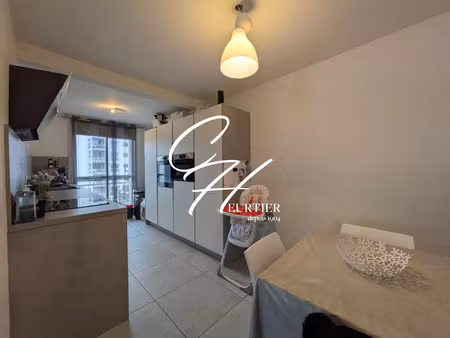 location appartement 3 pièces 73m2 seyssins 38180 - 1050 € - surface privée