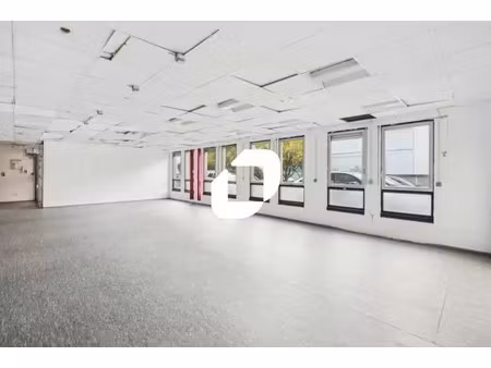 location bureaux 140 m²