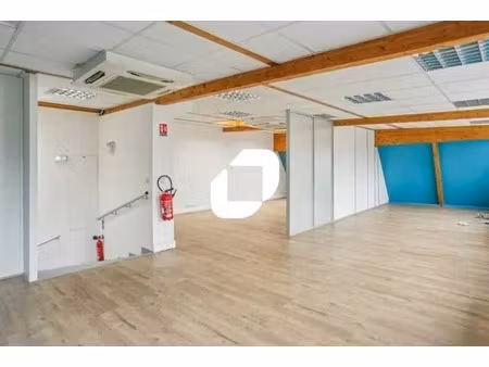 location bureaux 141 m² à 469 m²