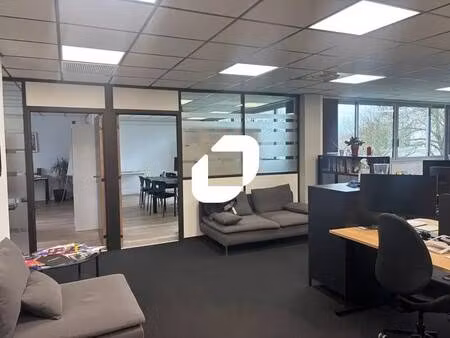 location bureaux 124 m²