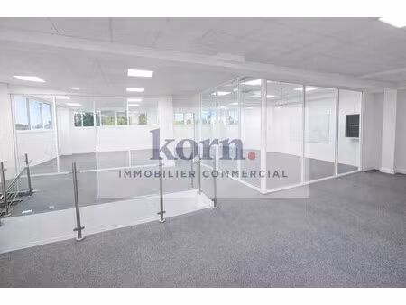 location bureaux 1 549 m²